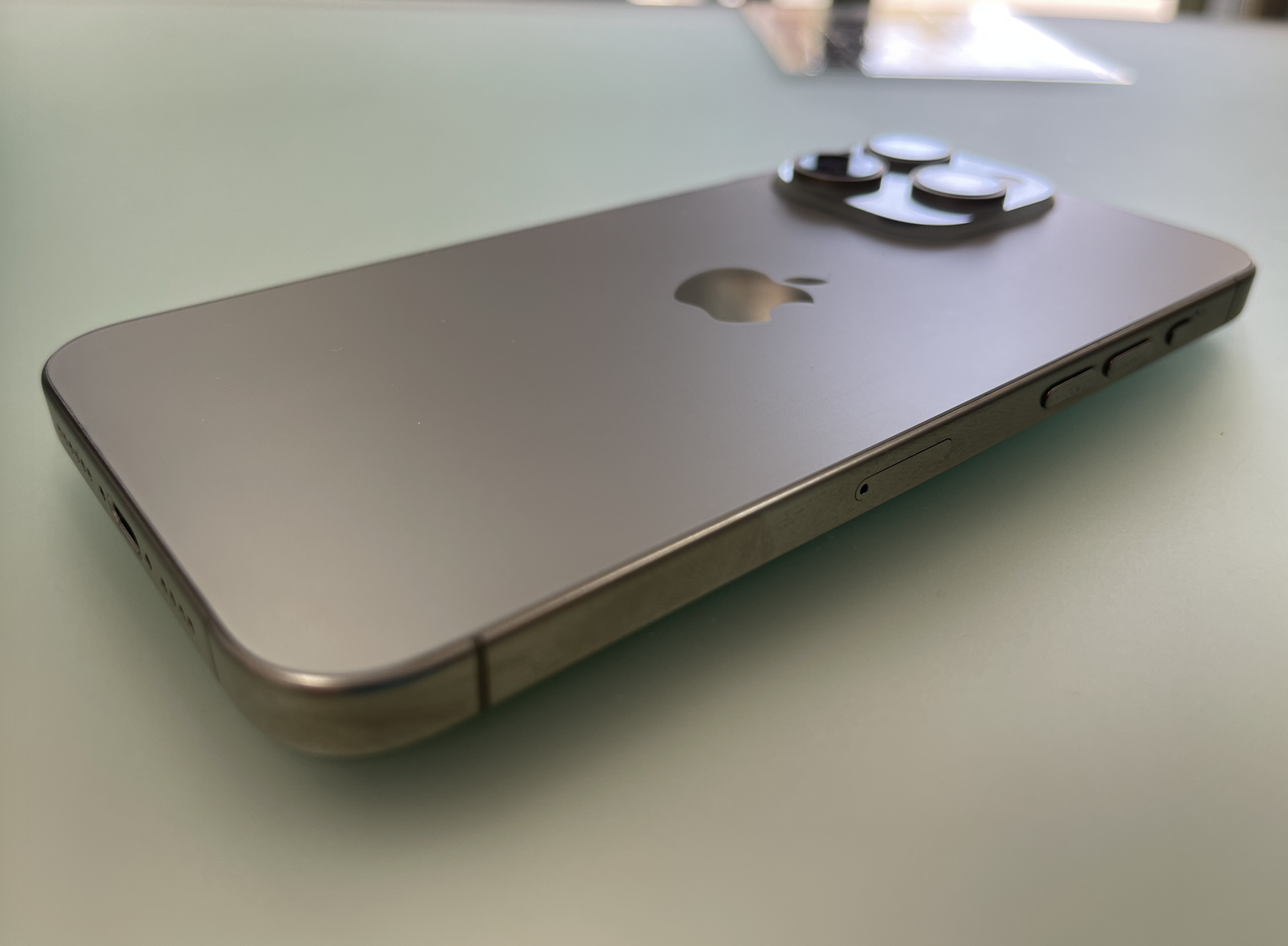 iPhone 15 Pro Max 3